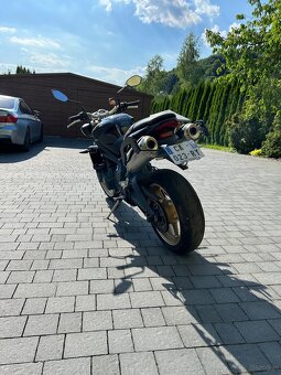 Triumph Street Triple 675r - 4