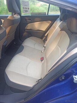 Toyota Prius - 4