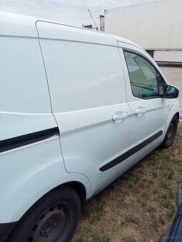 Ford Transit Courier - 4