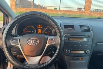 Toyota Avensis - 4