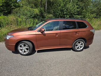 Mitsubishi Outlander 2.2 DI-D 4WD Instyle - 4