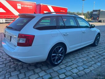 Skoda Octavia RS 2.0 - 4