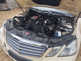 Część Mercedes W212 - 4