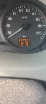 Opel vivaro 1,9 dti - 4