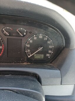 Skoda Fabia 1,2 64KM Hatchback - 4