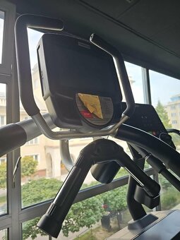 Nautilus K2 Stair Climber – uszkodzony wyświetlacz, na częśc - 4