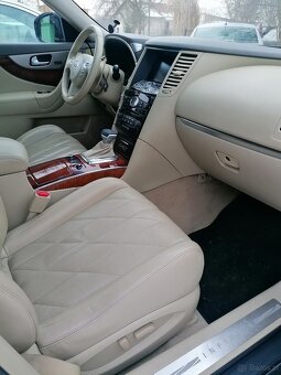 Sprzedam Infiniti. Super stan - 4