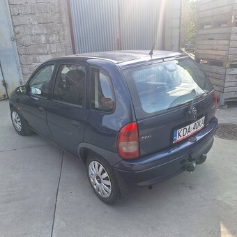 Opel corsa - 4