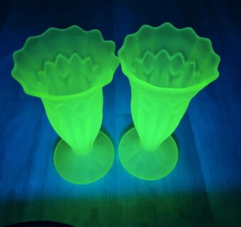 2 wazony secesyjny Szkło uranowe szkło uranowo-wazelinowe, - 4