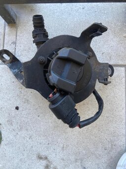 Pompa powietrza wtórnego VAG 04E959231 Pierburg 7.03635.09 - 4