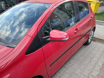 Toyota yaris - 4