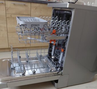 Zmywarka Hotpoint Ariston - 4