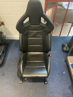 Fotele samochodowe Audi RS4 z oparciem przednim - 4