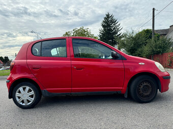 sprzedam Toyotę Yaris 2004 r. - 4