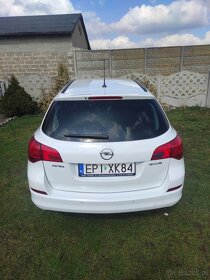 Opel Astra J 1.4 mpi eco FLEX - 4