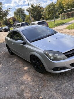 Udział 1/2 w Opel Astra - 4
