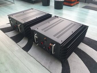 Pass Labs XA100.5 Monos ( Price: 3500 EUR ) - 4