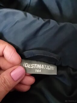 Ciepła puchowa kurtka z kapturem - 4