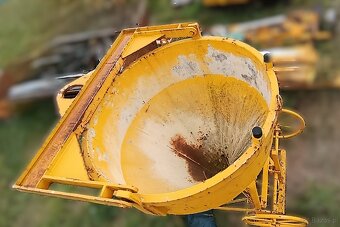 Pojemnik, zbiornik, kubeł do betonu 750 L - 4