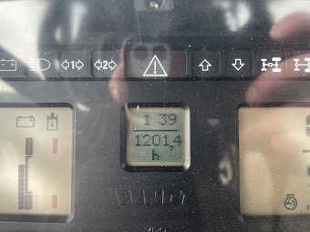 ciągnik,4WD- Fendt 411 Vario - 4