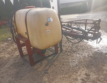 Opryskiwacz zawieszany Rau 850L - 4