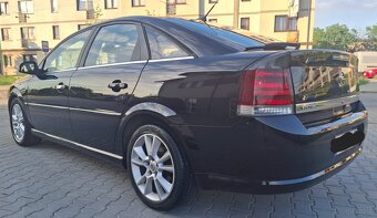 Sprzedam pięknego opla vectre 2007 rok 1.9 zero rdzy ładny s - 4