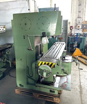 Frezarka pionowa konsolowa FVE 20 - 4