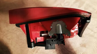 Tylna prawa lampa LED do Audi A4 B8 - 4