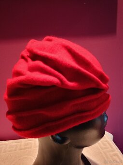 Czerwona czapka damska typu turban 100 % wełna. Firma RABION - 4