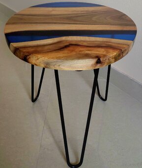 Stolik kawowy z żywicy - 4