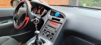 Peuguot 5008 - 4