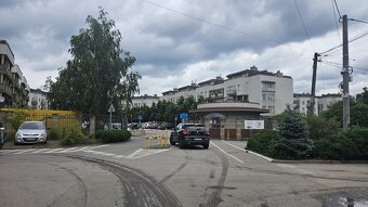 Wynajmę Lokal handlowo- usługowy 60m - 4