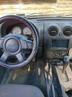 Jeep Liberty 200gaz3r 3,7 V6 benz/gaz - 4