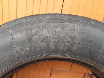 Opony do samochodów ciężarowych Continental 255/70R22,5 - 4