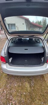 VW Golf 1.6TDI 2011r salon ,klima,152tyś,km-sprzedam - 4
