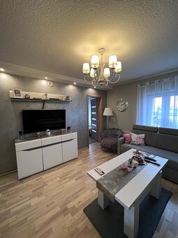 Piętrowy dom 160 m² na dużej działce – Skalmierzyce - 4