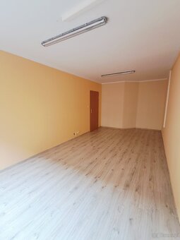 Lokal usługowo-biurowy o pow. 65m2,winda, I piętro, Kalisz - 4