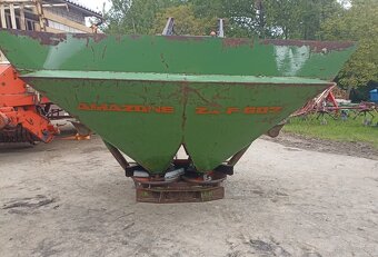 Rozsiewacz nawozu Amazone ZA-F 603 hydrauliczny - 4