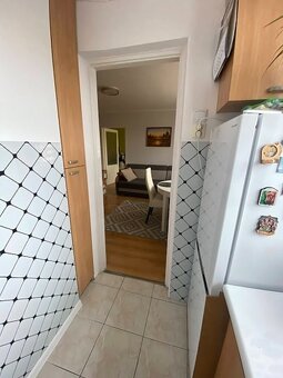 2 pokoje, 33.50m2, III piętro, umeblowane, Os.Kaliniec - 4