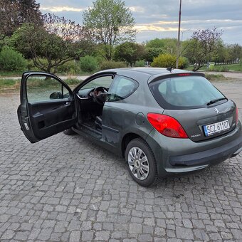Peugeot 207 1.4 benzyna - 4