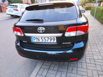 Sprzedam toyotą Avensis T27 z małym Przebiegiem - 4