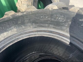 Opony MICHELIN 425/75/20 r xm 47 bieżnik ok 1 cm nie naprawi - 4