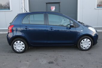 Toyota Yaris 1.3 64kw, servisovaná, nebouraná, 127 000km - 4
