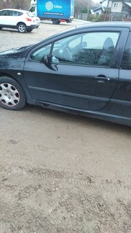 Sprzedam samochód osobowy PEUGEOT - 4