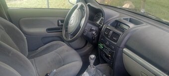 Renault Clio 2003 r.1.4 benzyna - 4