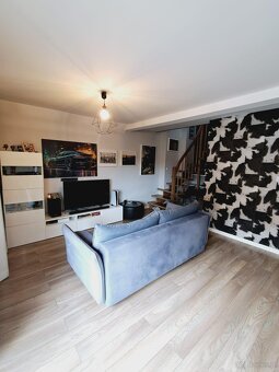 Mieszkanie z antresolą o powierzchni 39.70m2, duży balkon, u - 4