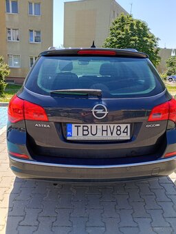 Opel Astra - 4