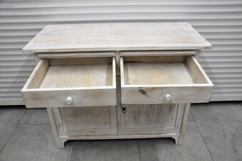 komoda z drewna sosnowego - jak nowa - 4