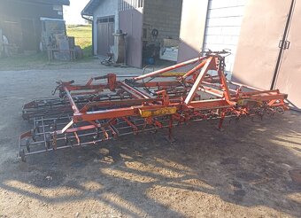 Agregat uprawowy kultywator z podwójnymi wałkami Becker hydr - 4