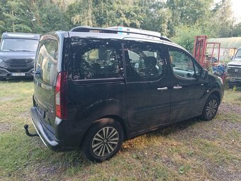 Sprzedam Peugeot Partner TEPEE 1,6D 2015 - 4
